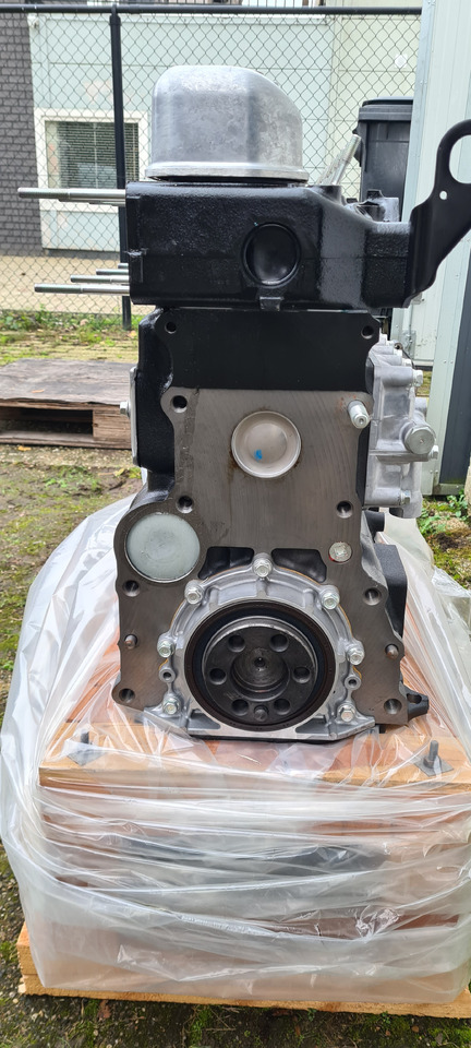 Isuzu NEW Long Block 6BD1 - Engine for Excavator: picture 4 Isuzu NEW Long Block 6BD1 - Engine for Excavator: picture 4