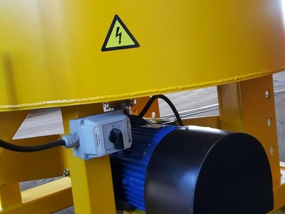 DC Betonmischer / Electric concrete mixer / Malaxeur à béton électrique / Betoniera / Бетономешалка с электроприводом / Betoniarka elektryczna 400 l - Concrete mixer: picture 4 DC Betonmischer / Electric concrete mixer / Malaxeur à béton électrique / Betoniera / Бетономешалка с электроприводом / Betoniarka elektryczna 400 l - Concrete mixer: picture 4