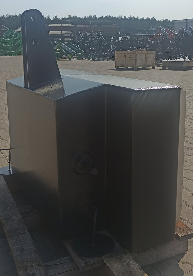 METAL-TECHNIK Betongewicht / Ballast / Masse / Zavorra / Утяжелитель / Obciążnik 800 kg - Counterweight for Farm tractor: picture 4 METAL-TECHNIK Betongewicht / Ballast / Masse / Zavorra / Утяжелитель / Obciążnik 800 kg - Counterweight for Farm tractor: picture 4