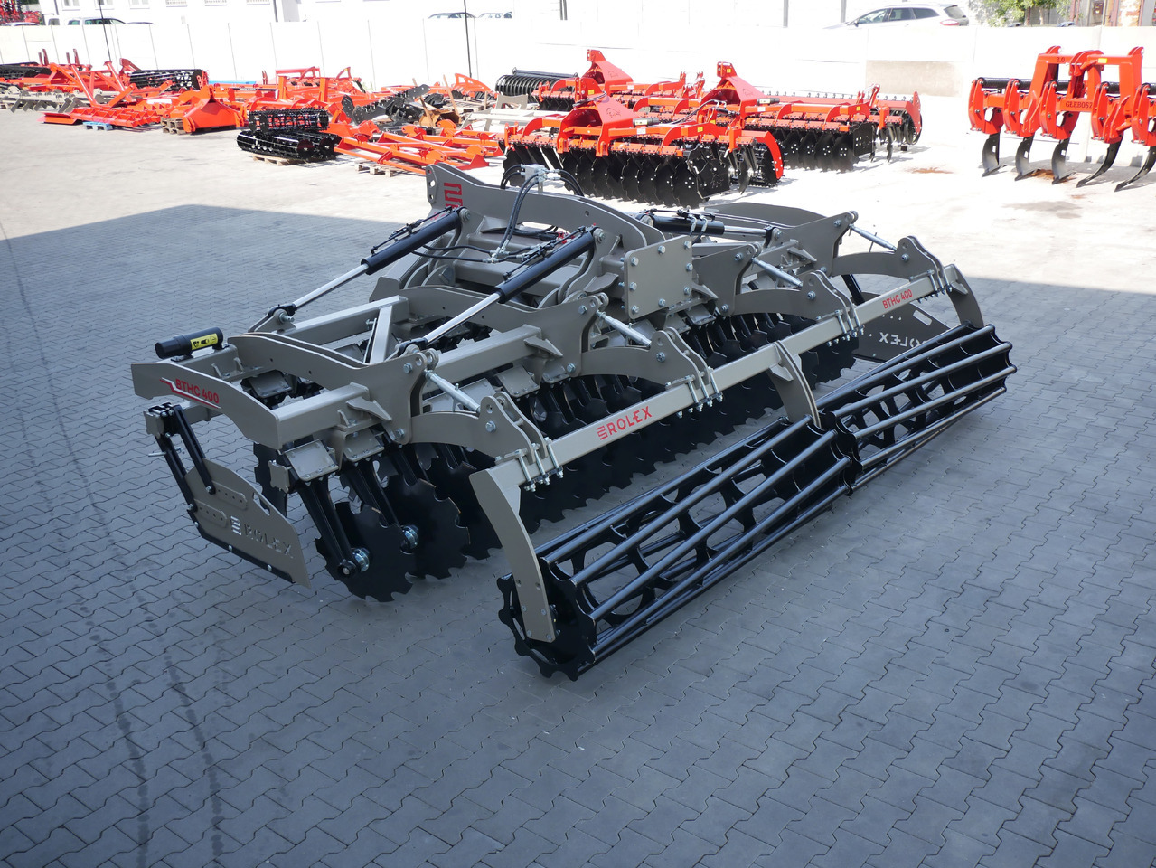 New Disc harrow ROLEX Hydraulische Scheibenegge / Hydraulic discs harrow / Dechaumeur à disques / Erpice a dischi / Гидравлическая дисковая борона тяжёлая / Brona talerzowa hydraulicznie składana ciężka 4 m: picture 7 New Disc harrow ROLEX Hydraulische Scheibenegge / Hydraulic discs harrow / Dechaumeur à disques / Erpice a dischi / Гидравлическая дисковая борона тяжёлая / Brona talerzowa hydraulicznie składana ciężka 4 m: picture 7