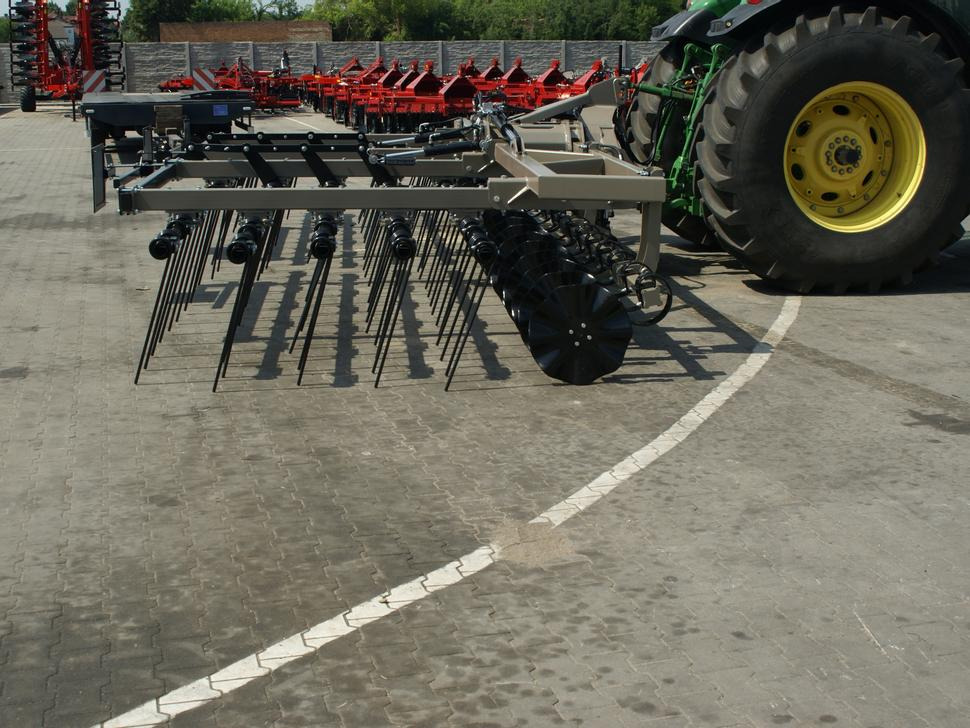 ROLEX Mulchegge / Mulch harrow / Herse de déchaumage / Erpice pacciamante / Борона для мульчирования / Brona mulczowa 7,5 m - Spring tine harrow: picture 3 ROLEX Mulchegge / Mulch harrow / Herse de déchaumage / Erpice pacciamante / Борона для мульчирования / Brona mulczowa 7,5 m - Spring tine harrow: picture 3