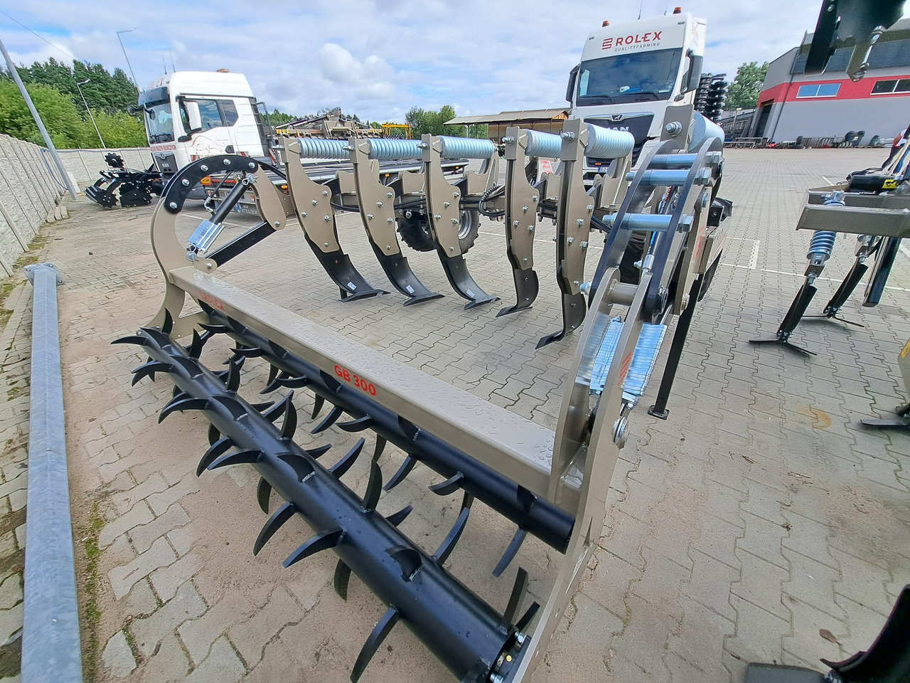 ROLEX Tiefenlockerer / Subsoiler / Décompacteur / Subsolador / Dissodatori / Глубокорыхлитель тип V / Głębosz typ V 3 m - Subsoiler: picture 2 ROLEX Tiefenlockerer / Subsoiler / Décompacteur / Subsolador / Dissodatori / Глубокорыхлитель тип V / Głębosz typ V 3 m - Subsoiler: picture 2