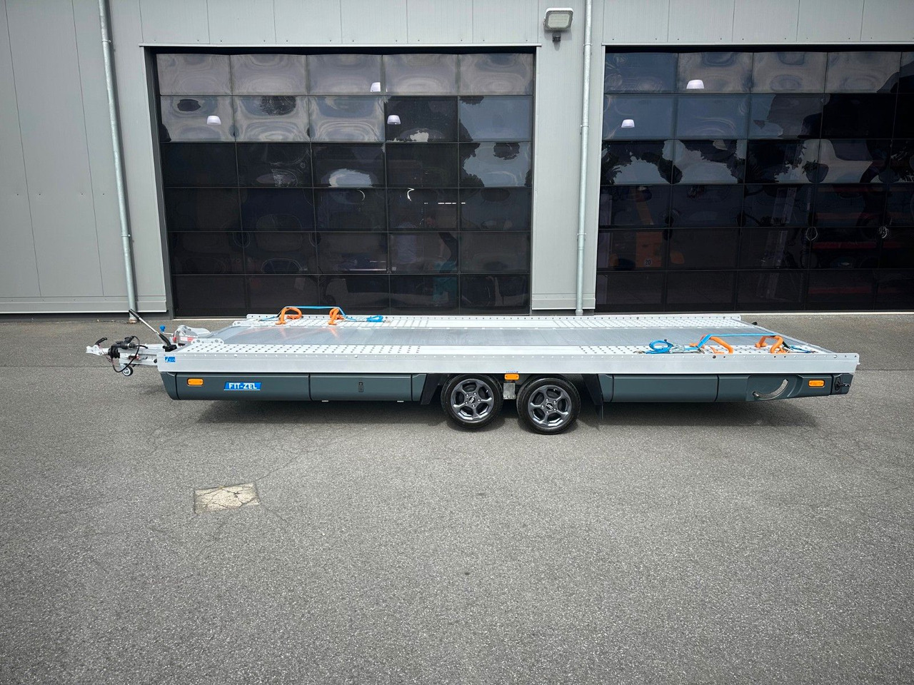 Fitzel MAXINO sv 35-22/55 ÜRV MESSEANHÄNGER, NEUWERTG. - Autotransporter trailer: picture 1 Fitzel MAXINO sv 35-22/55 ÜRV MESSEANHÄNGER, NEUWERTG. - Autotransporter trailer: picture 1