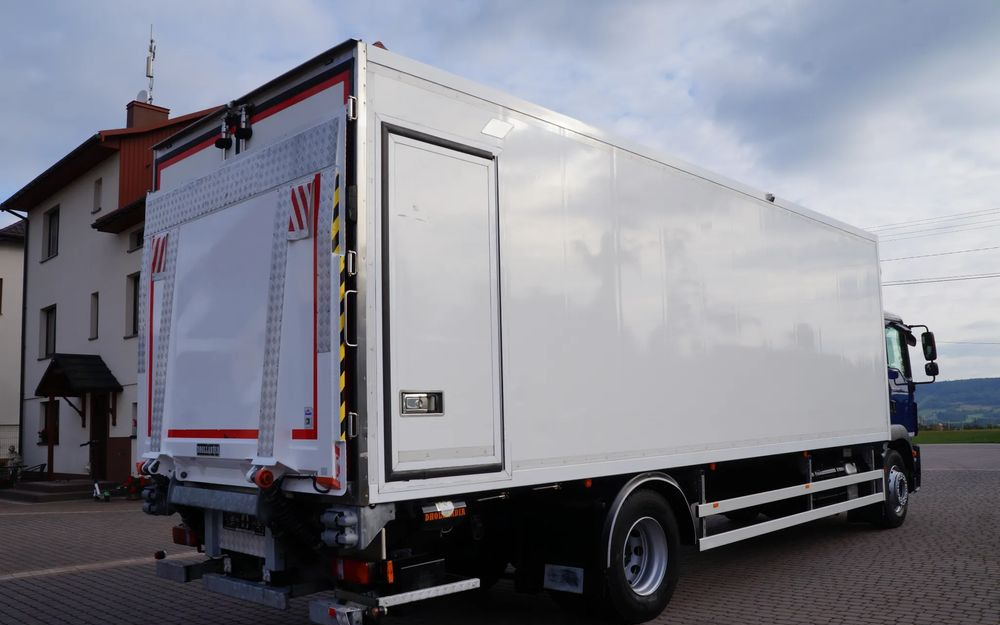 MAN TGM 18.250 EURO 6 CHŁODNIA KONTENER 7.50 m 199 TYS KM - Refrigerator truck: picture 3 MAN TGM 18.250 EURO 6 CHŁODNIA KONTENER 7.50 m 199 TYS KM - Refrigerator truck: picture 3