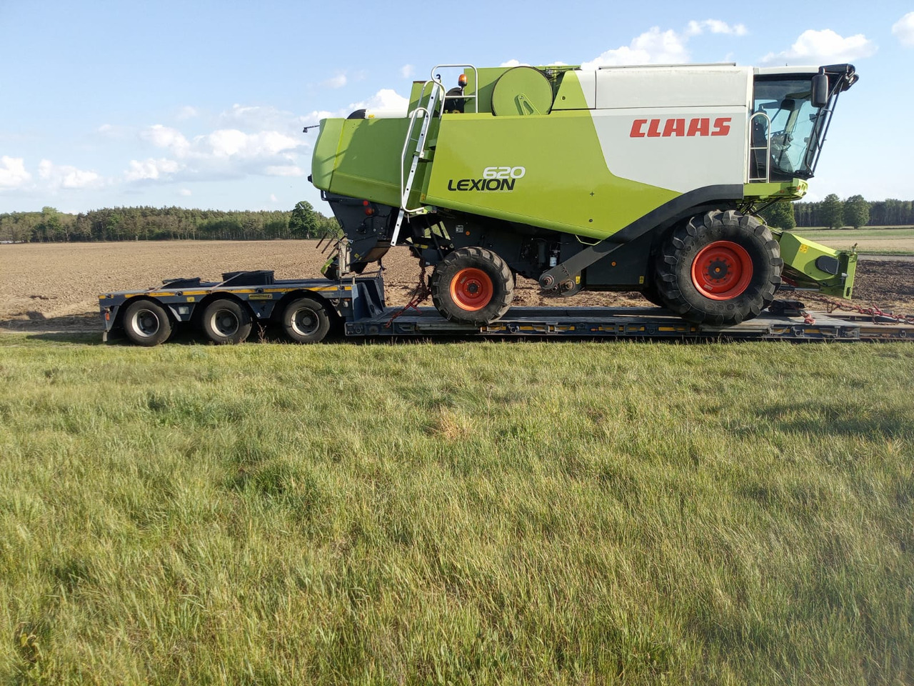 CLAAS Lexion 620 - Combine harvester: picture 2 CLAAS Lexion 620 - Combine harvester: picture 2