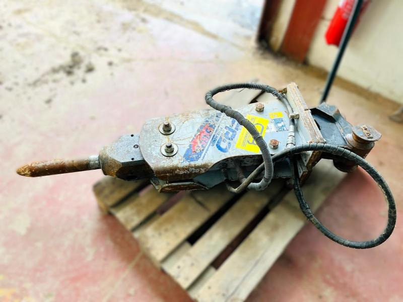 FURUKAWA FX55 BRH Marteau Hydraulique - Hydraulic hammer: picture 1 FURUKAWA FX55 BRH Marteau Hydraulique - Hydraulic hammer: picture 1