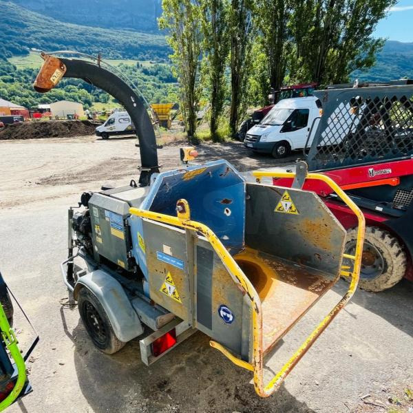 ISEKI Broyeur de branche - Wood chipper: picture 4 ISEKI Broyeur de branche - Wood chipper: picture 4