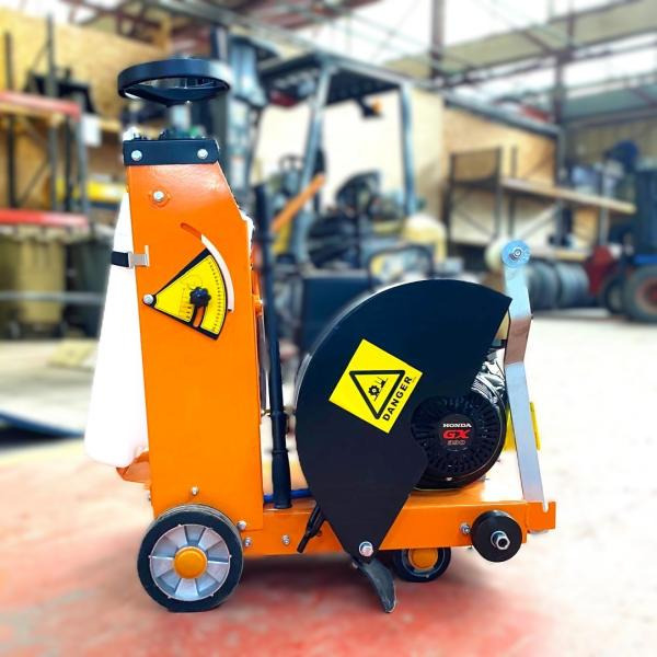 Spatmat Scie à sol SPATMAT TF450 - Construction equipment: picture 5 Spatmat Scie à sol SPATMAT TF450 - Construction equipment: picture 5