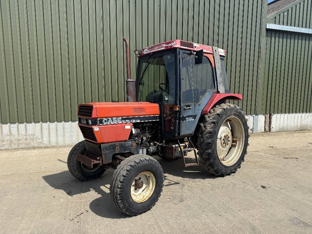 Case IH International 785XL - Farm tractor: picture 1 Case IH International 785XL - Farm tractor: picture 1