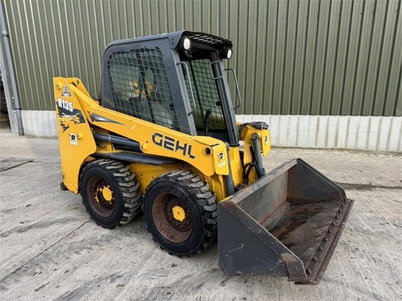Gehl R135 Skid Steer  - Skid steer loader: picture 3 Gehl R135 Skid Steer  - Skid steer loader: picture 3