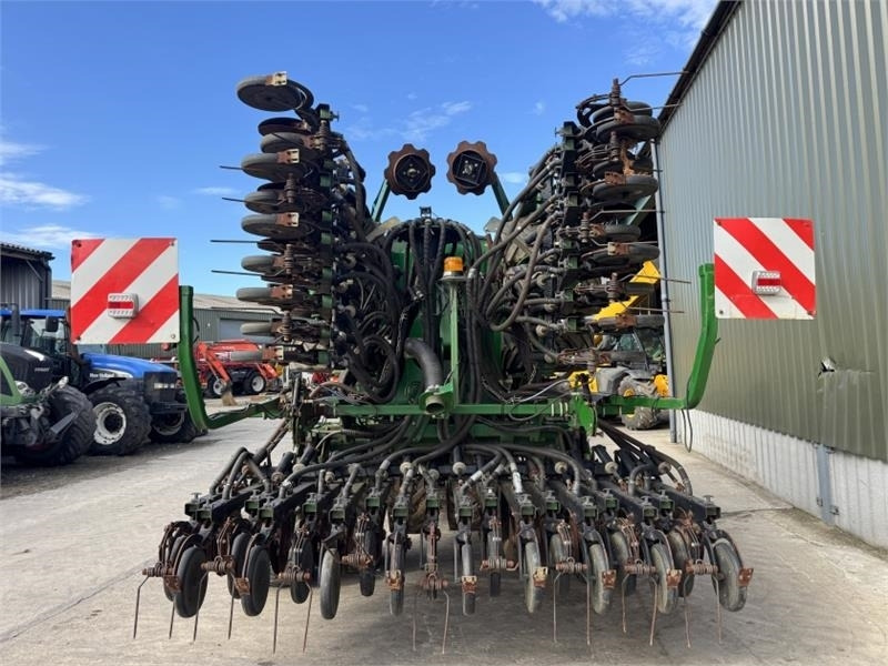 Great Plains Centurion 600 Seed Drill  - Combine seed drill: picture 3 Great Plains Centurion 600 Seed Drill  - Combine seed drill: picture 3