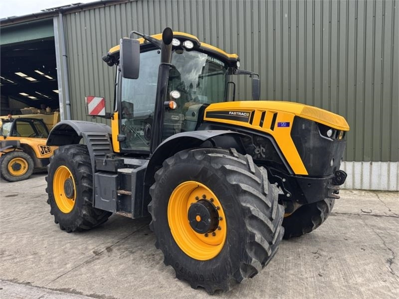 JCB Fastrac 4220 **8000 Hour Warranty** - Farm tractor: picture 3 JCB Fastrac 4220 **8000 Hour Warranty** - Farm tractor: picture 3