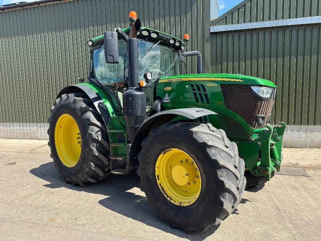 John Deere 6215 R AutoPower - Farm tractor: picture 3 John Deere 6215 R AutoPower - Farm tractor: picture 3
