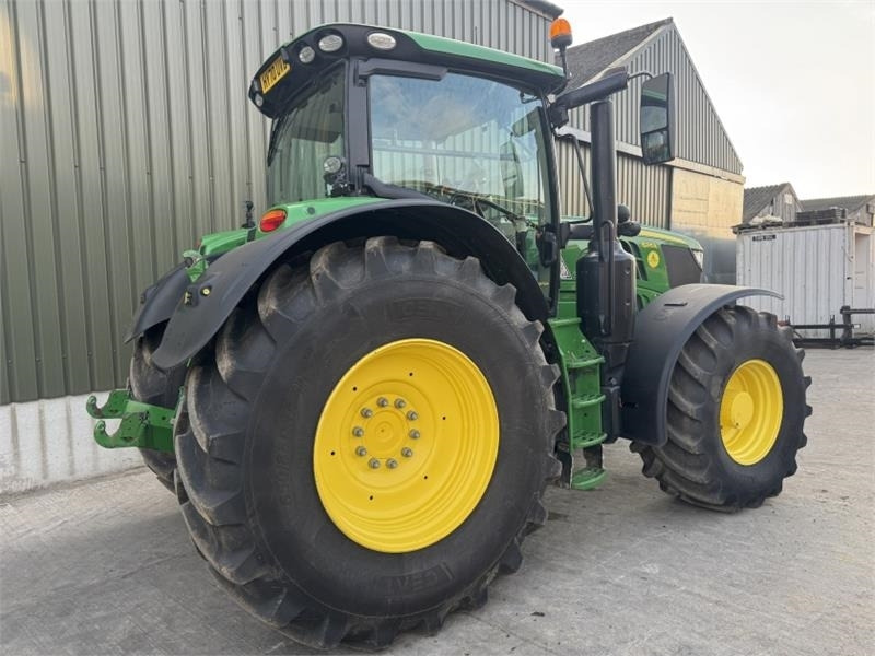 John Deere 6215R Command Pro **Ultimate Edition**Front PTO** - Farm tractor: picture 4 John Deere 6215R Command Pro **Ultimate Edition**Front PTO** - Farm tractor: picture 4