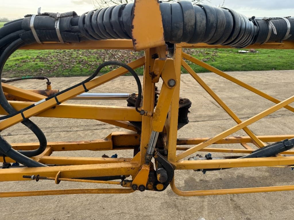 Knight 2050 36 Meter Self-Propelled Sprayer - Self-propelled sprayer: picture 5 Knight 2050 36 Meter Self-Propelled Sprayer - Self-propelled sprayer: picture 5