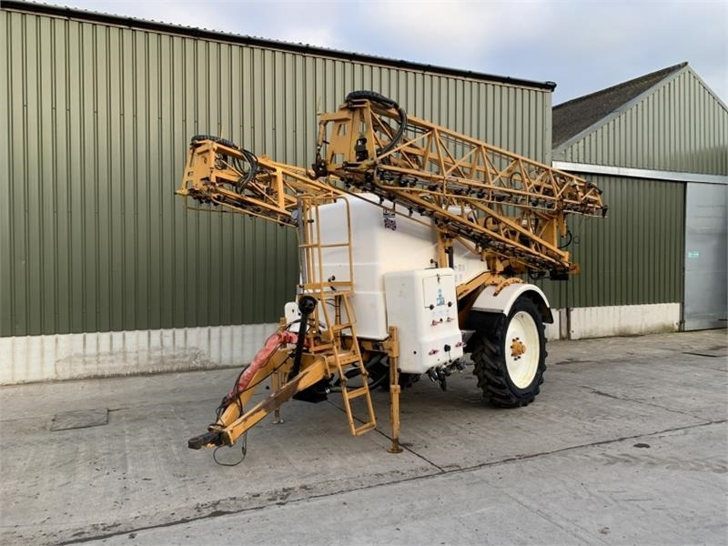Knight Knight 28m 3800L Trailed Sprayer **Video Below** - Tractor mounted sprayer: picture 1 Knight Knight 28m 3800L Trailed Sprayer **Video Below** - Tractor mounted sprayer: picture 1