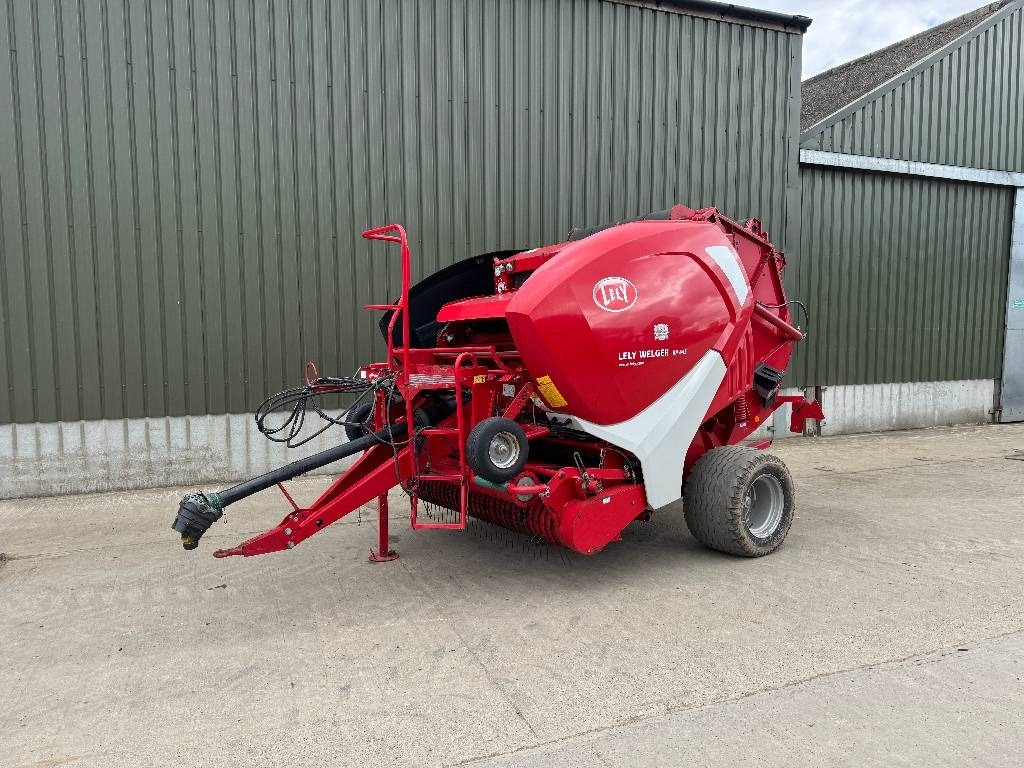 Lely Welger RP445 - Round baler: picture 1 Lely Welger RP445 - Round baler: picture 1
