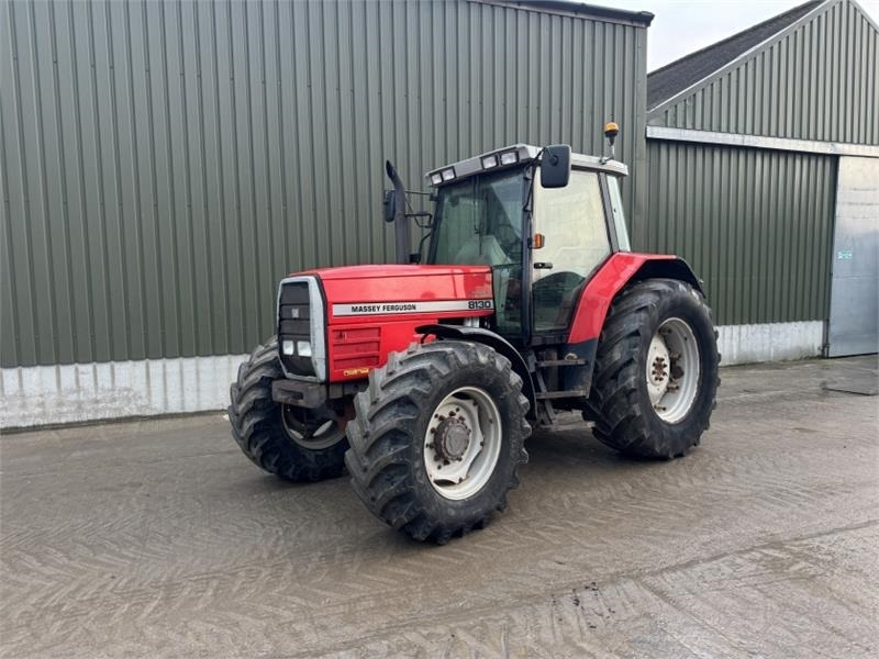 Massey Ferguson 8130 Dynashift - Farm tractor: picture 1 Massey Ferguson 8130 Dynashift - Farm tractor: picture 1