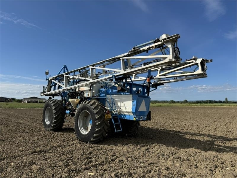 Matrot Matrot M44D 36m Self Propelled Sprayer - Tractor mounted sprayer: picture 2 Matrot Matrot M44D 36m Self Propelled Sprayer - Tractor mounted sprayer: picture 2