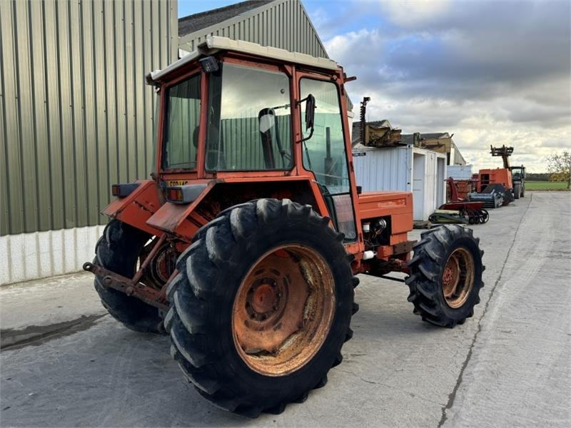 Renault 781-4 4WD Tractor - Farm tractor: picture 4 Renault 781-4 4WD Tractor - Farm tractor: picture 4