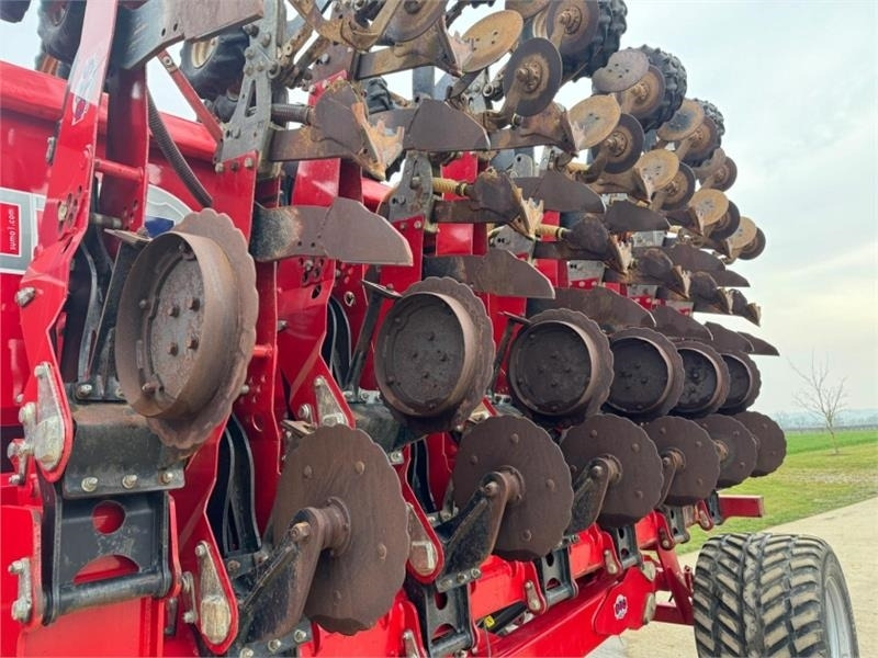 Combine seed drill Sumo 8m DTS Direct Drill: picture 17