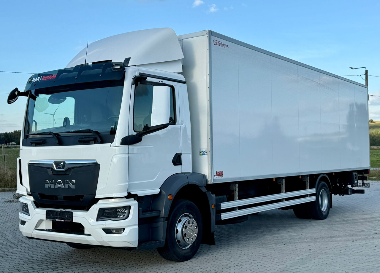 MAN TGM 15.290 / CHŁODNIA / WINDA / 8.3 M DŁUGOŚCI / 20 EUROPALET / THERMO KING / +30/-30 / AUTOMAT / 2021 ROK / SERWISOWANY - Refrigerator truck: picture 2 MAN TGM 15.290 / CHŁODNIA / WINDA / 8.3 M DŁUGOŚCI / 20 EUROPALET / THERMO KING / +30/-30 / AUTOMAT / 2021 ROK / SERWISOWANY - Refrigerator truck: picture 2