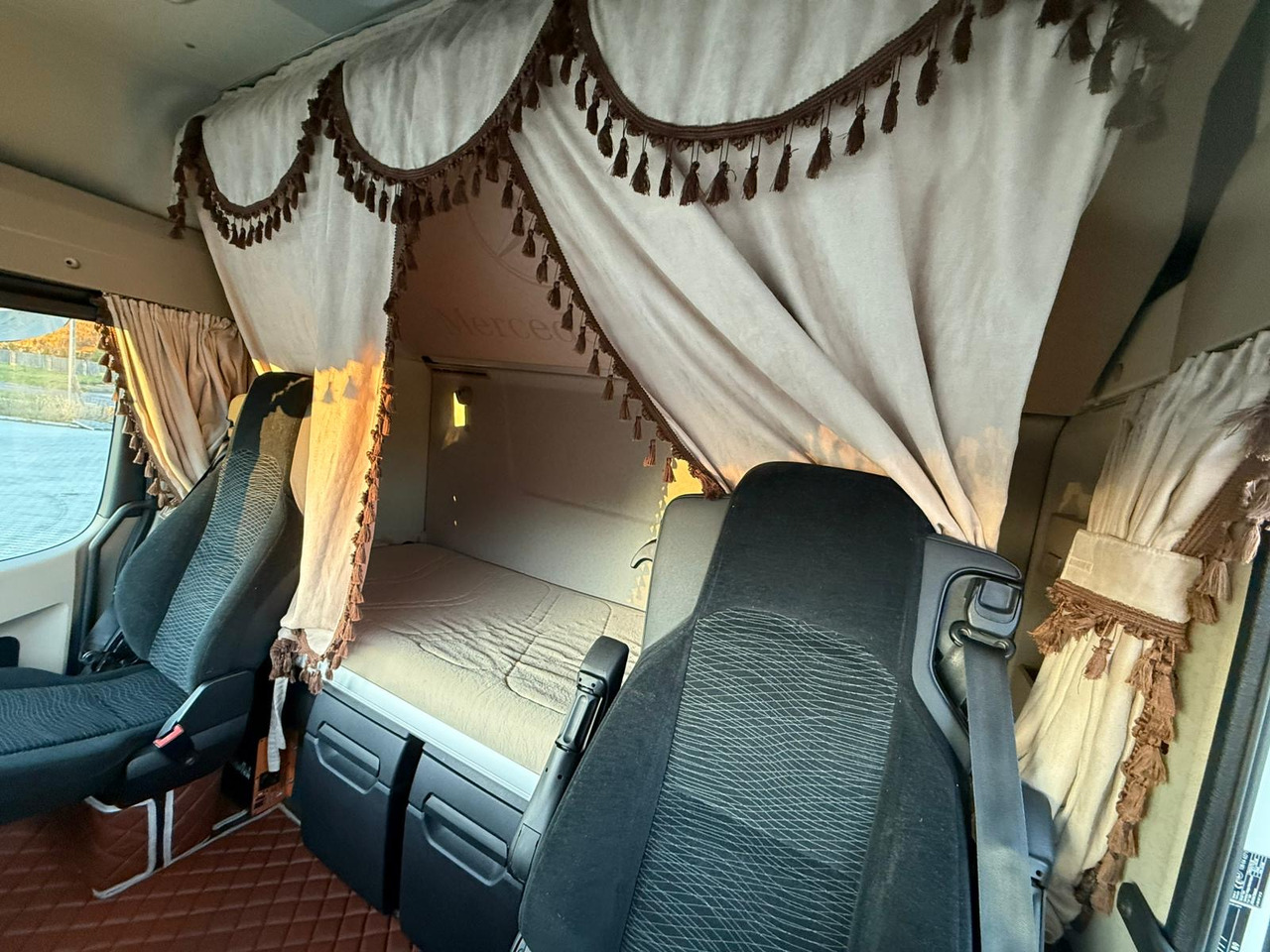 Refrigerator truck MERCEDES-BENZ ACTROS 1840 / CHŁODNIA / WINDA / 15 EUROPALET / 6.10 M DŁUGOŚCI / DUŻA KABINA / AUTOMAT / SPROWADZONY / SERWISOWANY / EURO 6: picture 18