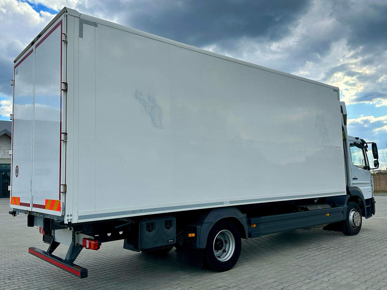MERCEDES-BENZ ATEGO / 1221 / IZOTERMA / KONTENER / AUTOMAT / 230 TYS KM / 17 EUROPALET / 6.8 M DŁUGOŚCI / 2019 ROK - Isothermal truck: picture 4 MERCEDES-BENZ ATEGO / 1221 / IZOTERMA / KONTENER / AUTOMAT / 230 TYS KM / 17 EUROPALET / 6.8 M DŁUGOŚCI / 2019 ROK - Isothermal truck: picture 4