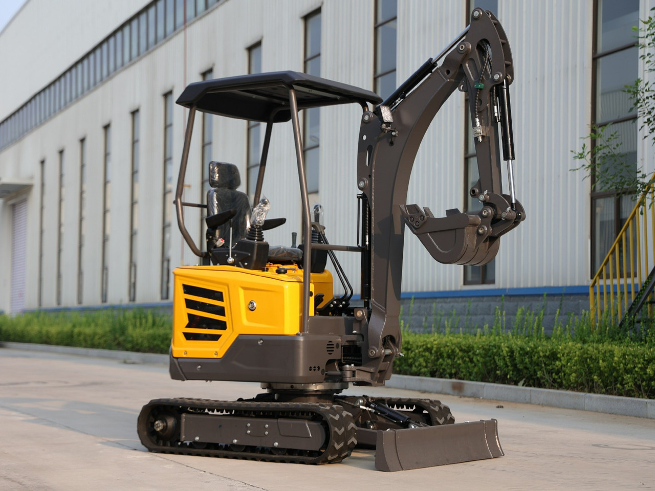 KUBOTA Diesel Mini excavator 2 Ton - Müller machinery MB 20 - SH - Mini excavator: picture 4 KUBOTA Diesel Mini excavator 2 Ton - Müller machinery MB 20 - SH - Mini excavator: picture 4
