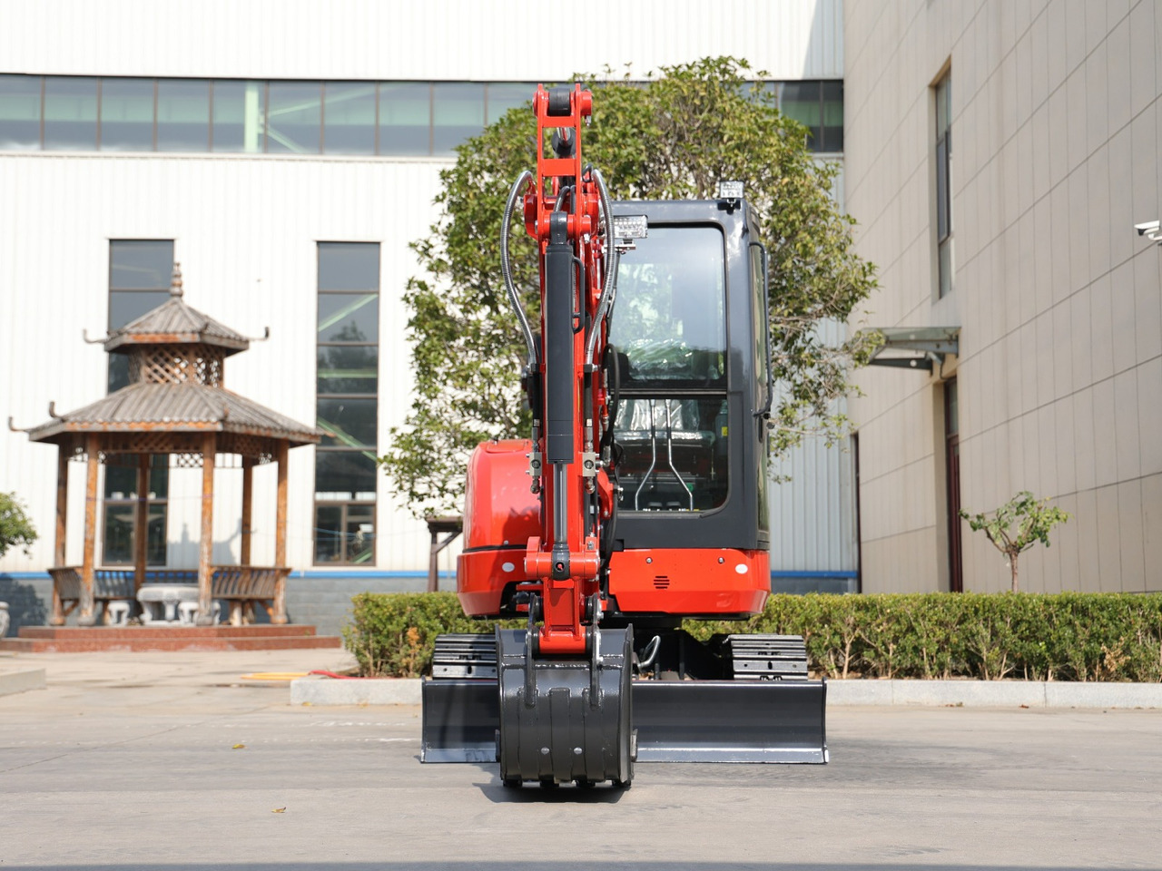 KUBOTA Diesel Mini excavator 3.5 Ton - Müller Machinery MB 35 Plus - VKSH - Mini excavator: picture 2 KUBOTA Diesel Mini excavator 3.5 Ton - Müller Machinery MB 35 Plus - VKSH - Mini excavator: picture 2
