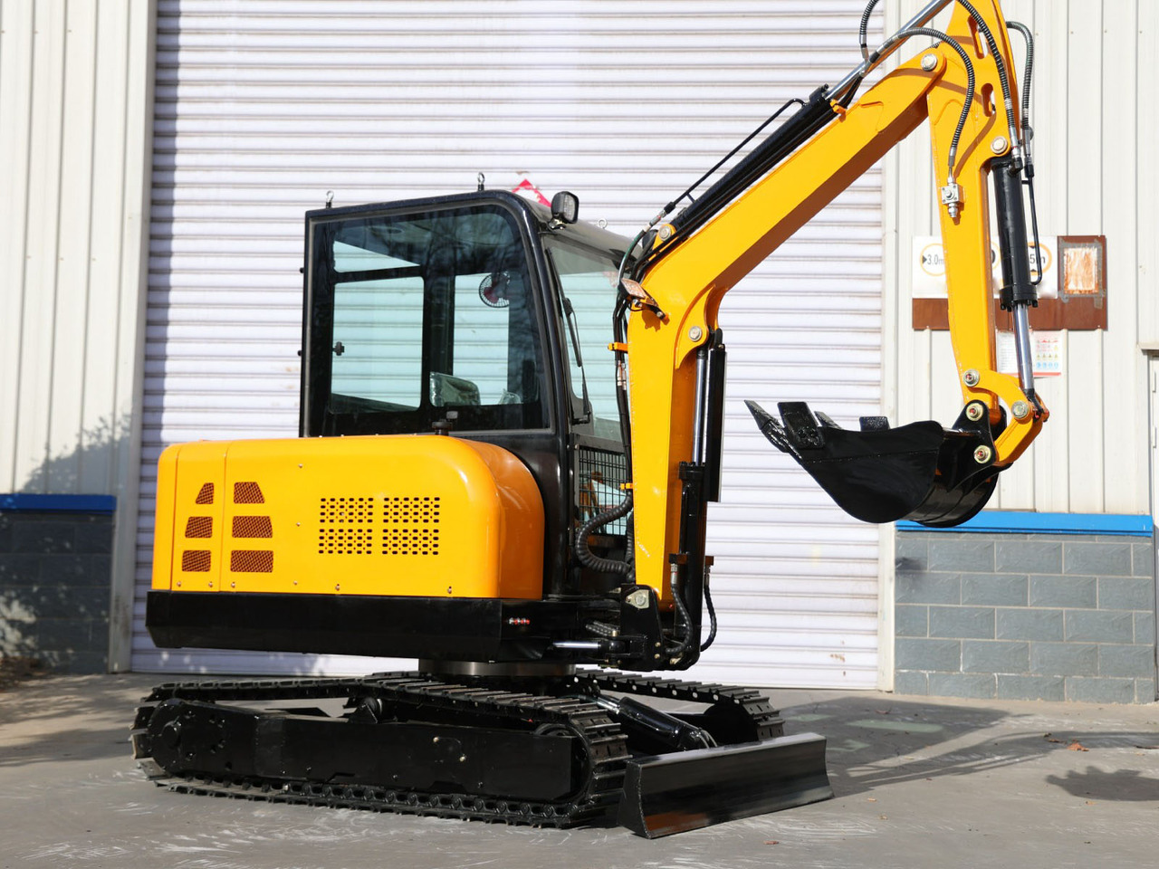 KUBOTA Diesel Mini excavator 3.5 Ton - Müller Machinery MB 35 - VKSH - Mini excavator: picture 3 KUBOTA Diesel Mini excavator 3.5 Ton - Müller Machinery MB 35 - VKSH - Mini excavator: picture 3