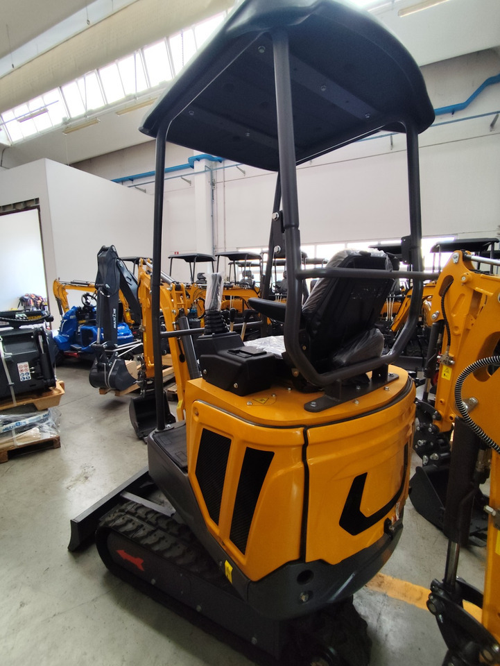 Müller Machinery Diesel Mini excavator 1.6 Ton - Müller Machinery MB 16 - SH Laidong LL380B motor - Mini excavator: picture 1 Müller Machinery Diesel Mini excavator 1.6 Ton - Müller Machinery MB 16 - SH Laidong LL380B motor - Mini excavator: picture 1
