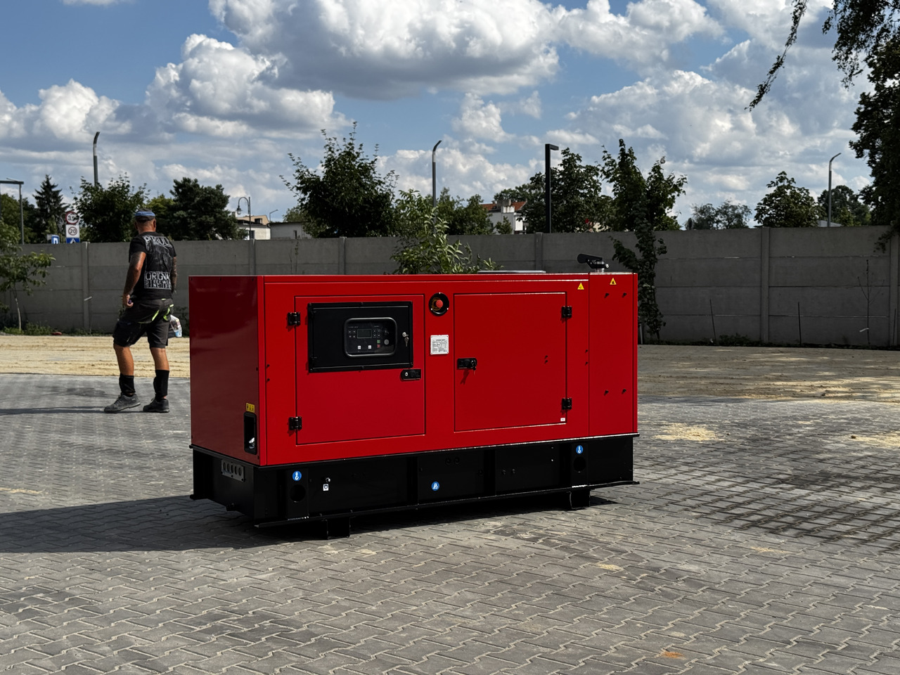 PERKINS 60 kVA / 48 kW - Generator set: picture 2 PERKINS 60 kVA / 48 kW - Generator set: picture 2