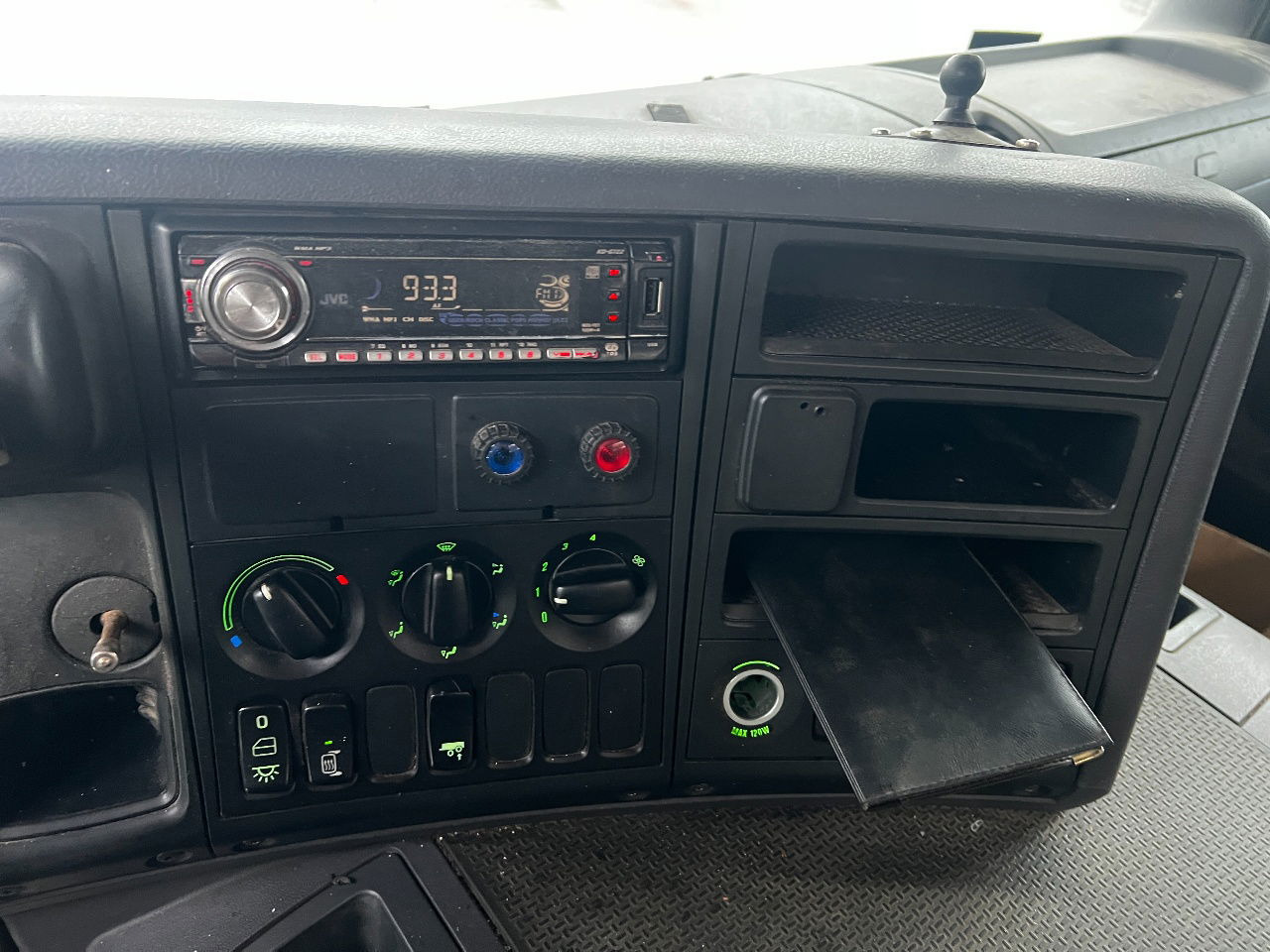 Concrete mixer truck Scania P420 10x4, 15m3 Liebherr, full steel: picture 11 Concrete mixer truck Scania P420 10x4, 15m3 Liebherr, full steel: picture 11