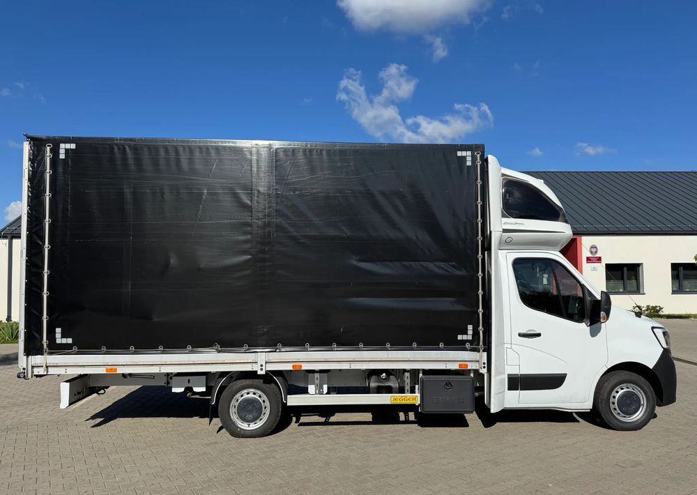 Renault Master - Curtain side van: picture 4 Renault Master - Curtain side van: picture 4