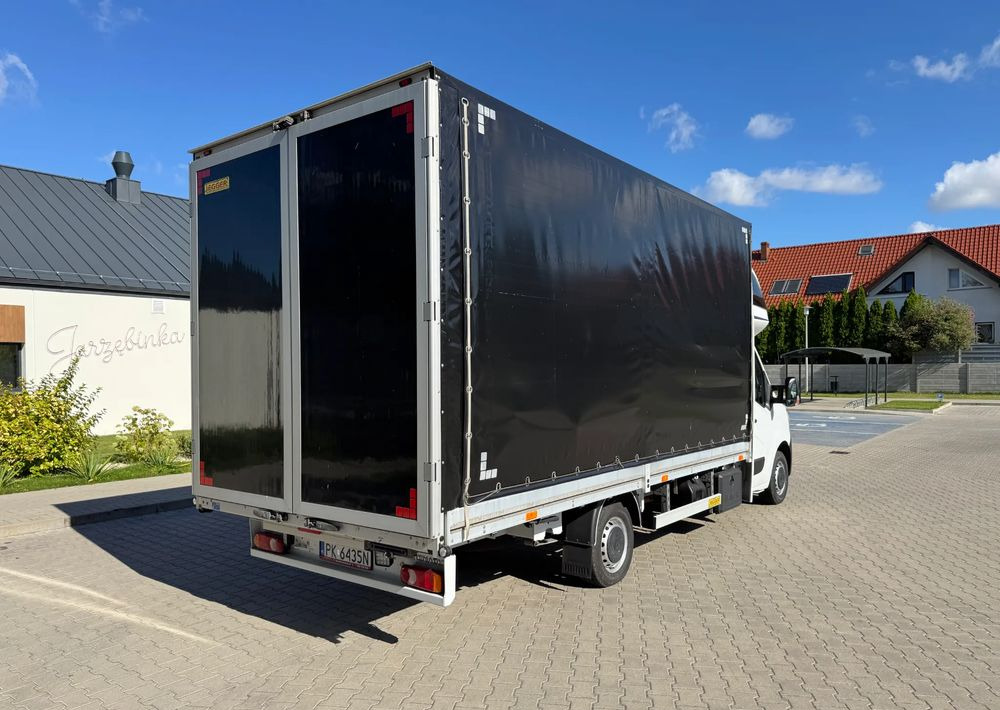 Renault Master - Curtain side van: picture 5 Renault Master - Curtain side van: picture 5