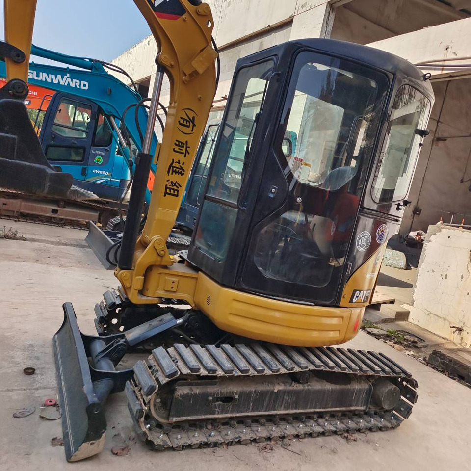 CAT 303 CR - Mini excavator: picture 3 CAT 303 CR - Mini excavator: picture 3