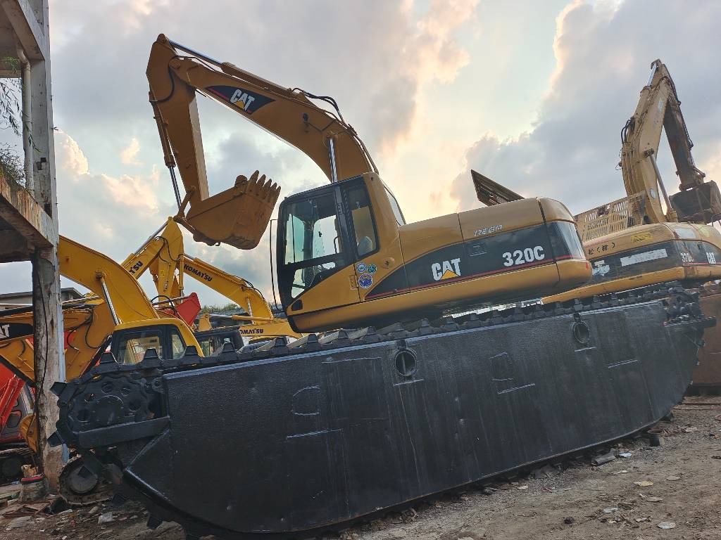 CAT 320 C - Amphibious excavator: picture 5 CAT 320 C - Amphibious excavator: picture 5