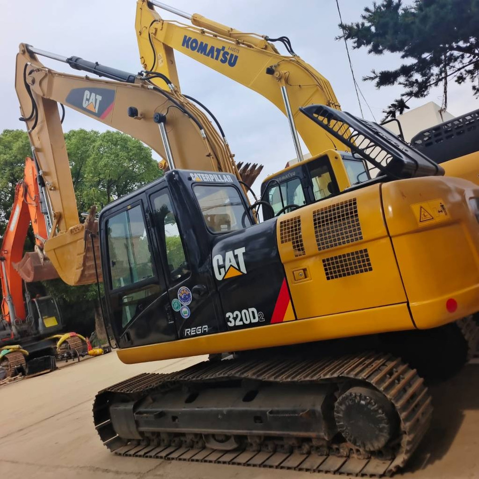 CAT 320D2 - Crawler excavator: picture 1 CAT 320D2 - Crawler excavator: picture 1