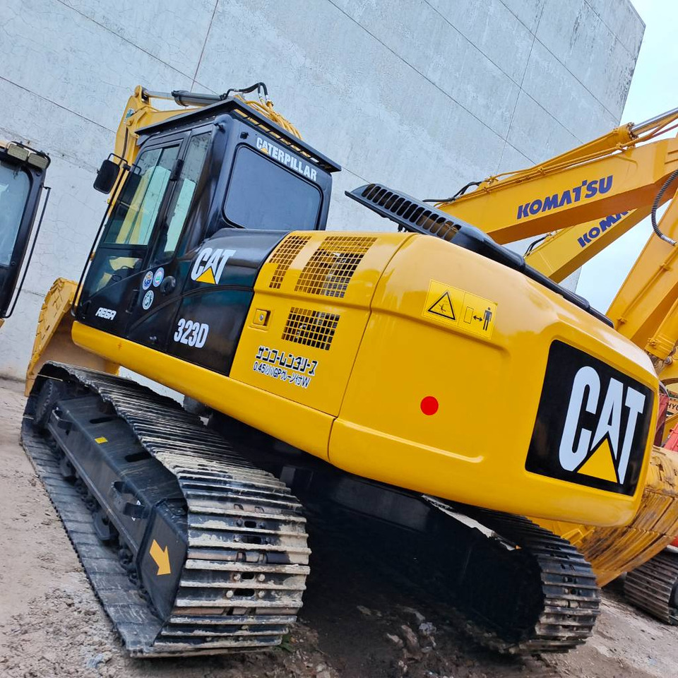 CAT 323 D - Crawler excavator: picture 3 CAT 323 D - Crawler excavator: picture 3