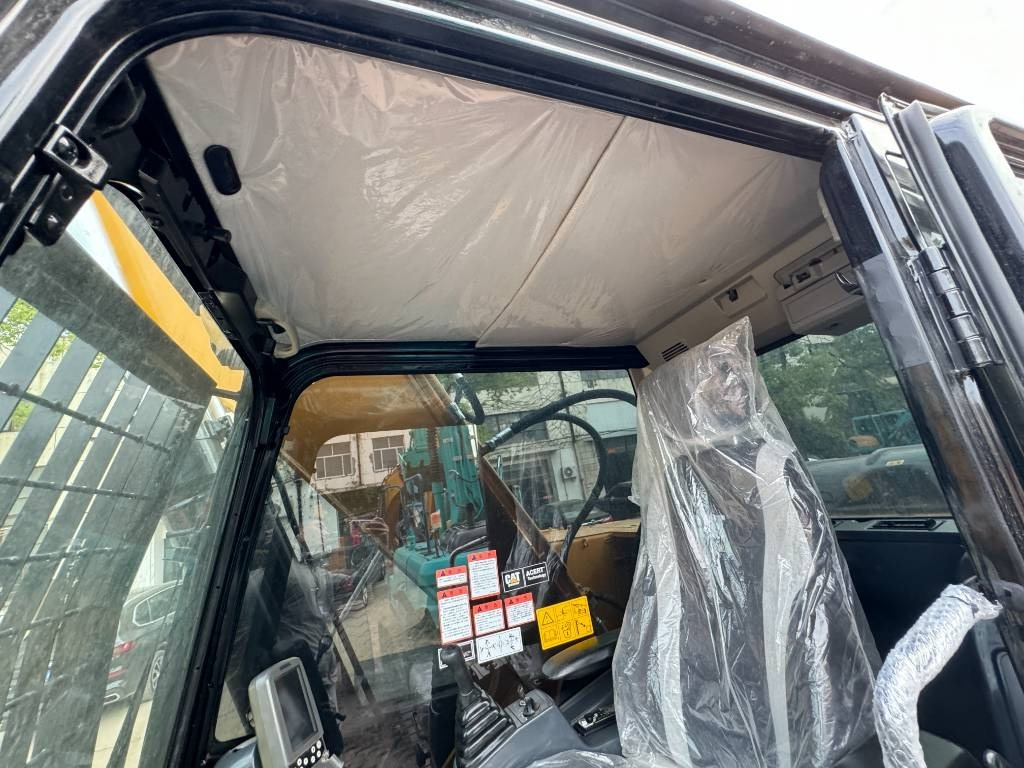 Crawler excavator CAT 324 D: picture 17