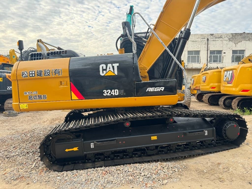 Crawler excavator CAT 324 D: picture 7