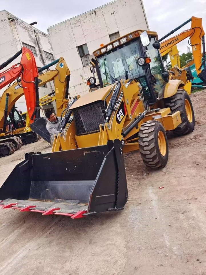 CAT 420 F 100% Brand new machine - Backhoe loader: picture 3 CAT 420 F 100% Brand new machine - Backhoe loader: picture 3