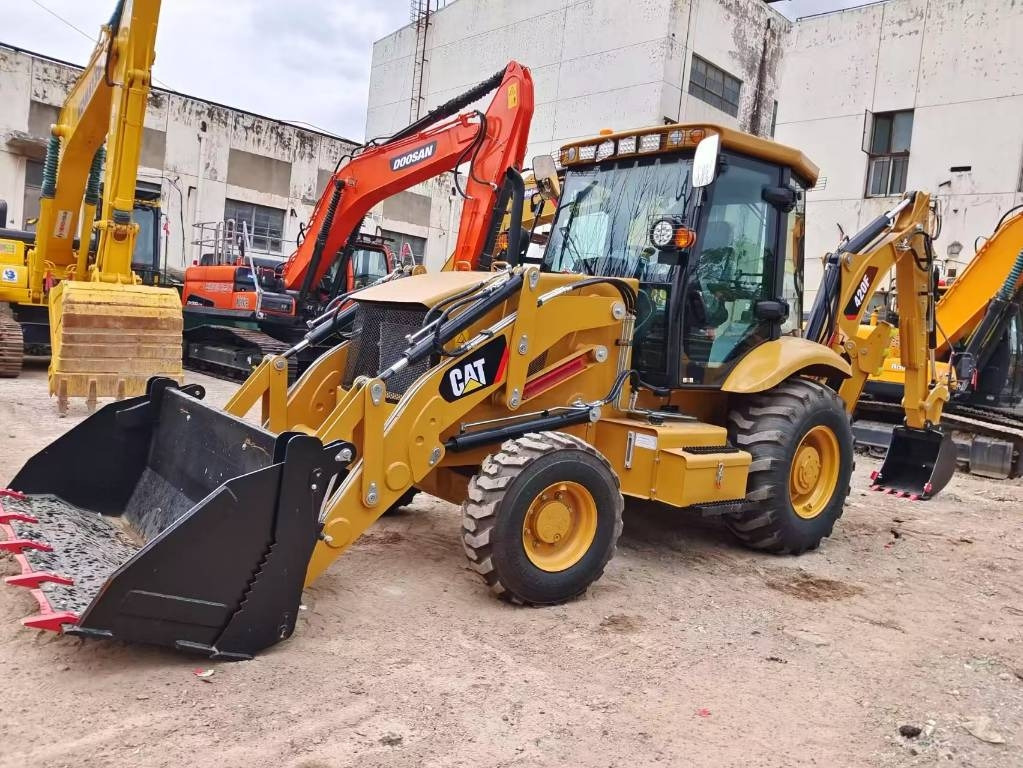 CAT 420 F 100% brand new machine - Backhoe loader: picture 1 CAT 420 F 100% brand new machine - Backhoe loader: picture 1