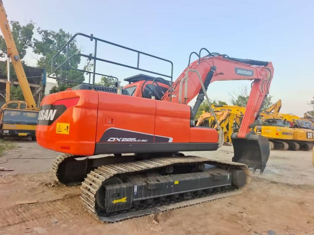 Crawler excavator Doosan DX 225 LC: picture 12 Crawler excavator Doosan DX 225 LC: picture 12