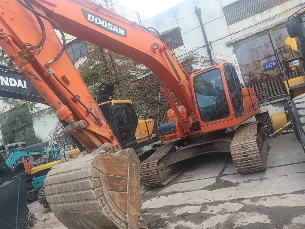 Doosan DX 300 LC-9C - Crawler excavator: picture 1 Doosan DX 300 LC-9C - Crawler excavator: picture 1