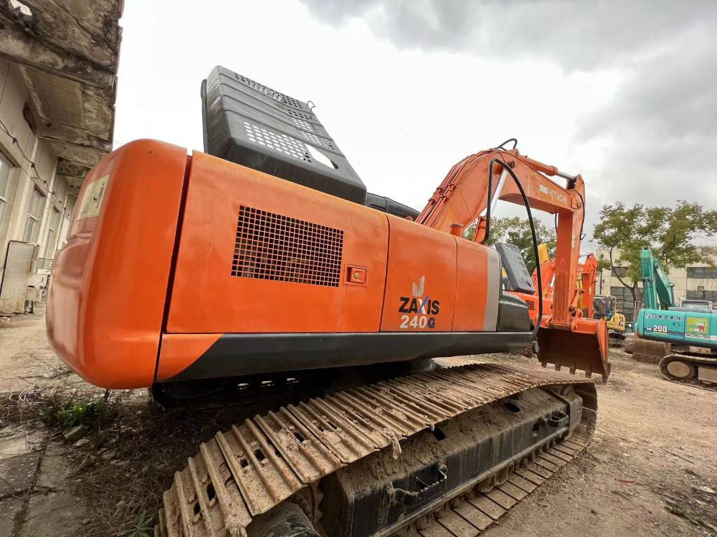 Hitachi ZX 240-3 - Crawler excavator: picture 5 Hitachi ZX 240-3 - Crawler excavator: picture 5