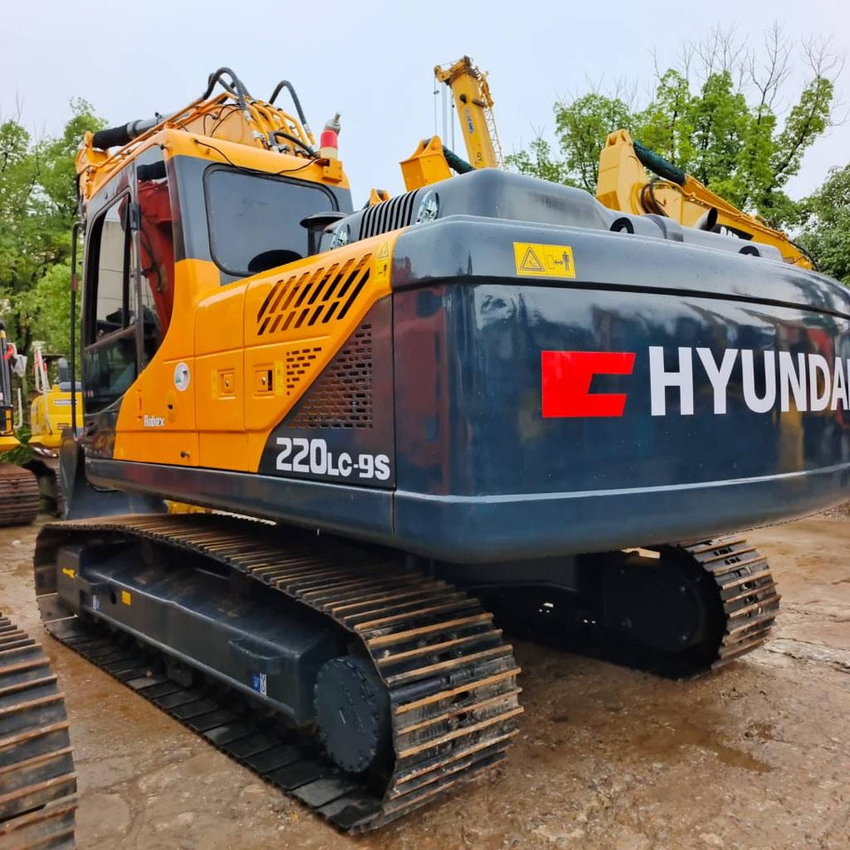 Hyundai 220LC-9S - Crawler excavator: picture 1 Hyundai 220LC-9S - Crawler excavator: picture 1