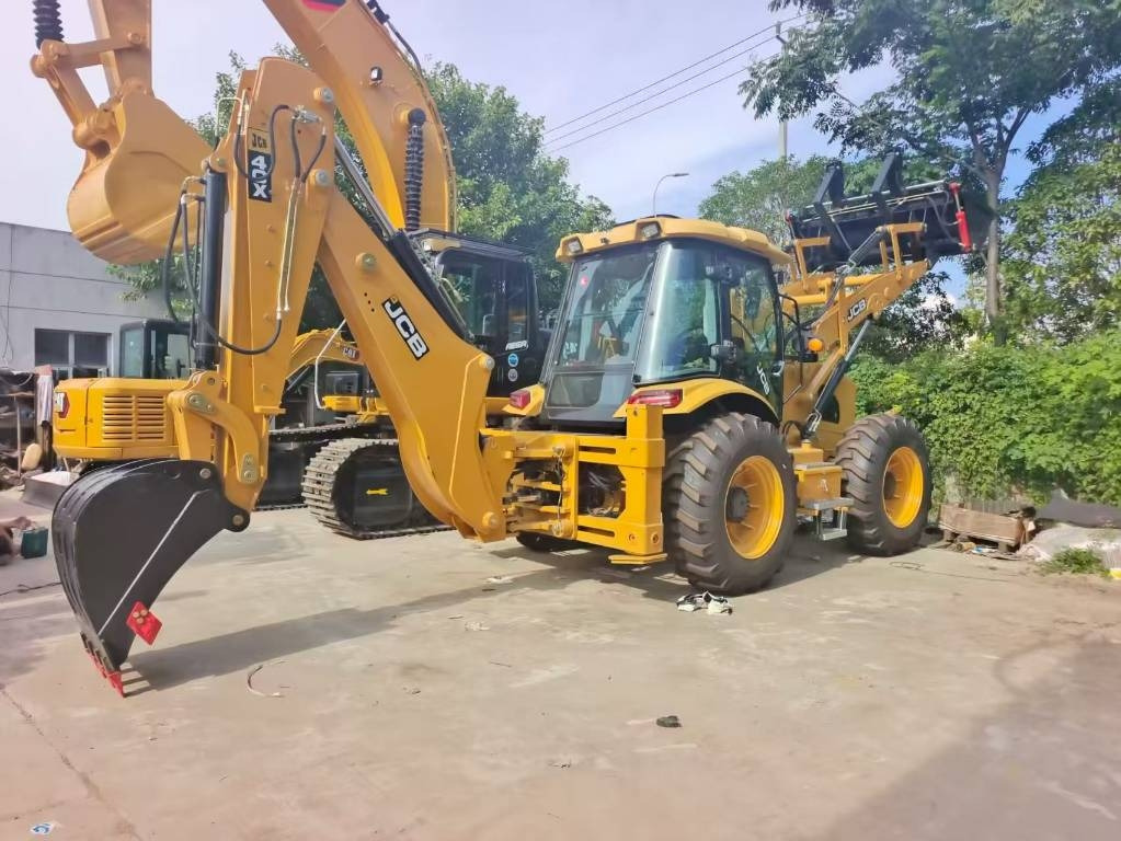 JCB 4 CX brand new machine - Backhoe loader: picture 1 JCB 4 CX brand new machine - Backhoe loader: picture 1