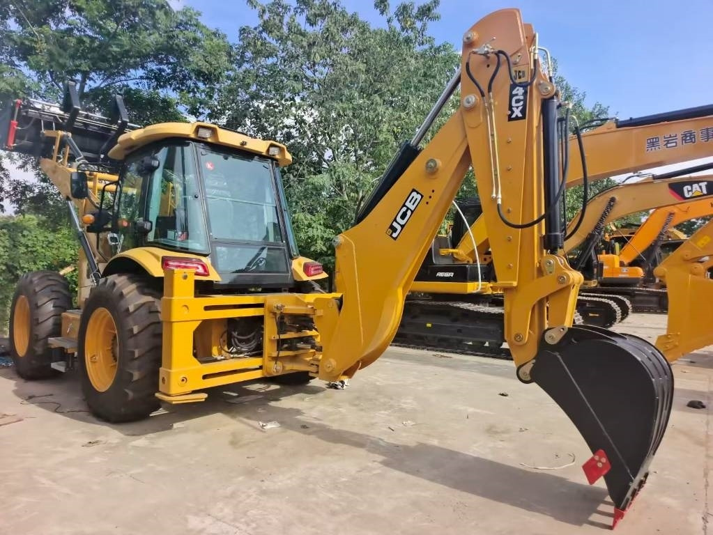 JCB 4 CX brand new machine - Backhoe loader: picture 3 JCB 4 CX brand new machine - Backhoe loader: picture 3